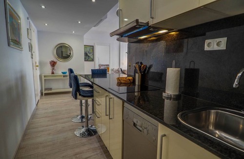 Sitges Town Center Apartment | Bonaire Queens by Hello Homes Sitges
