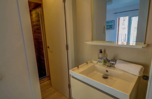 Sitges Town Center Apartment | Bonaire Queens by Hello Homes Sitges