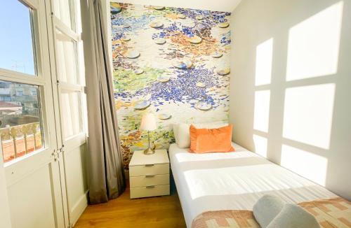 el Camp d'en Grassot i Gracia Nova Apartment | Boutique Pare Lainez- 2 BR Sagrada Famlia with balcony