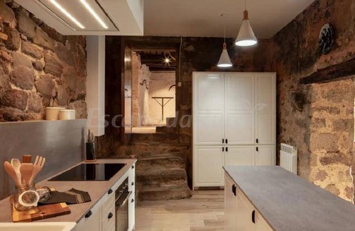 Cardona Cottage | Cabin ∙ 6 bedrooms ∙ 21 guests