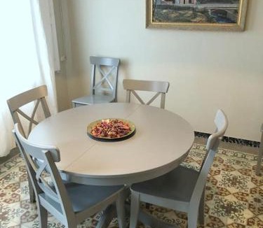 Guardiola de Bergueda Apartment | Cal Cinto · Apartamento rústico y renovado 7p
