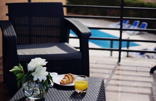 Cardona House | CAL MIRÓ NOU -Holliday villa with pool and barbacue 1 hour awa from Barcelona-