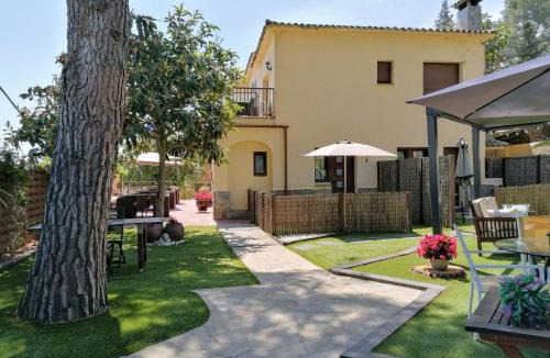 Premia de Dalt Bed & Breakfast | Cal Music B&B