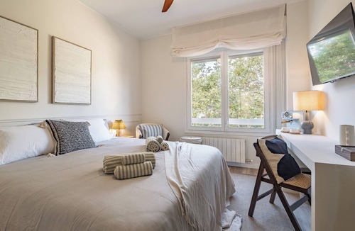 La Maternitat i Sant Ramon Apartment | Camp Nou Stadium