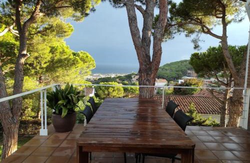 Premia de Dalt Apartment | Casa Can Bellavista Barcelona town house