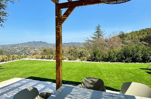 Vallromanes House | Casa en Plena Naturaleza