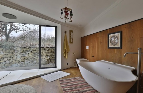 Sant Julia de Vilatorta Villa | Casa japandi Un alojamiento saludable