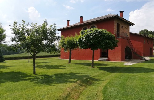 Gurb Villa | Casa Roca Carboner - 5 km from Vic. - Pool, Huge Garden, Games Room & much more