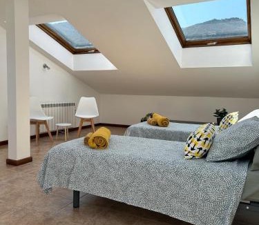 La Pobla de Lillet Apartment | Casa unifamiliar para 6 personas en Pobla de Lillet - ALBERGA