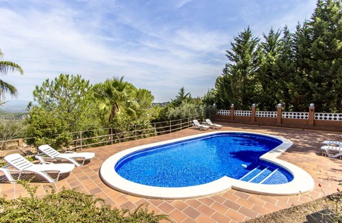 Santa Maria de l'Avall Villa | Catalunya Casas: Elegant Villa Siran in Corbera de Llobregat, 30 km to Barcelona