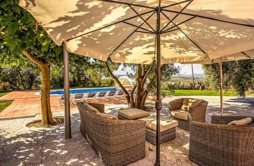 Les Masuques Villa | Catalunya Casas Country Chateau for 22 persons - close to Sitges!