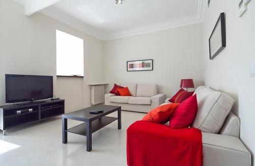 el Fort Pienc Apartment | Central and Spacious Family Apartment