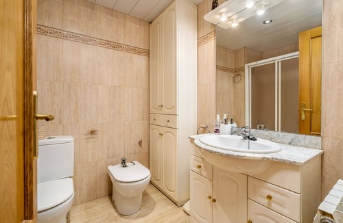 Badalona Bed & Breakfast | Charming bed & breakfast in delightful Badalona with AC, WiFi