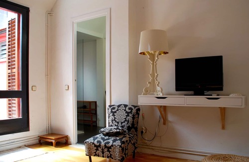 Sant Gervasi – la Bonanova Apartment | Charming Penthouse Barcelona Near Center Private Terrace Minimum stay 32 nights