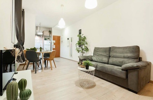 El Parc i la Llacuna del Poblenou Apartment | Comfortable 3BD in Poblenou next to the beach for Families