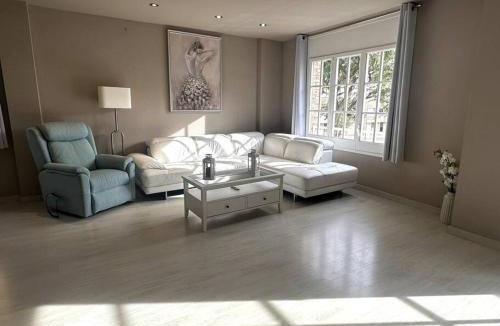 Viladecans House | Comodidad y estilo en Gava near the beach 10 minutes