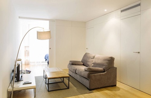 Poblenou House | Cosy 2 Bedrooms Apartment Front of the Beach