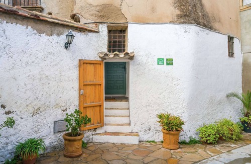 Pacs del Penedes Cottage | Cottage in Pacs near St. Marti Sarroca Castle