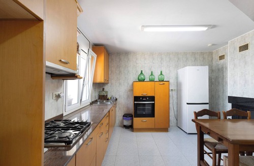 San Martin Sarroca House | Country House 'Cal Peret Miquelet' with Mountain View, Private Pool and Wi-Fi