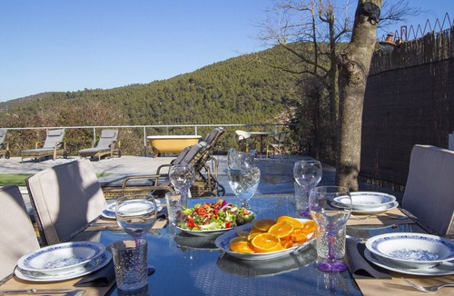 Rubio House | Country House 'Caelus Masia Boutique' with Mountain View, Wi-Fi and Air Conditioning