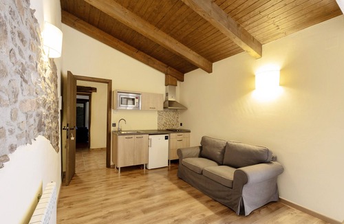Santa Maria d'Olo House | Country House 'Mas Torigues' with Mountain View, Private Pool and Wi-Fi