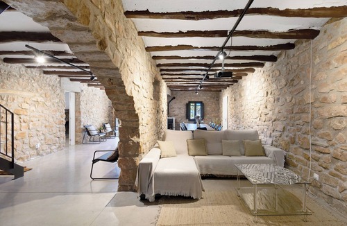 Argencola Villa | Country House 'Mas Françó' with Mountain Views, Wi-Fi and Air Conditioning