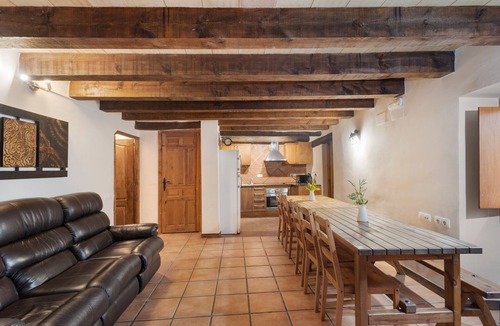 Puigreig House | Country House 'Subiraneta' with Mountain View, Private Pool and Wi-Fi