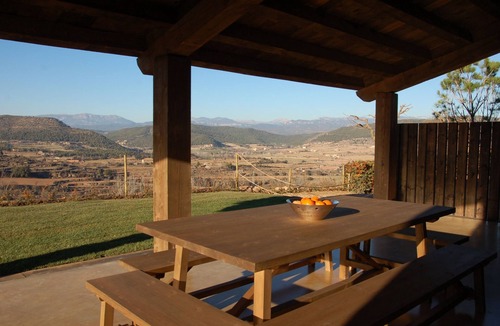 Cardona Cottage | country house with private pool, 4 bedrooms, all with bathroom, 8-12p