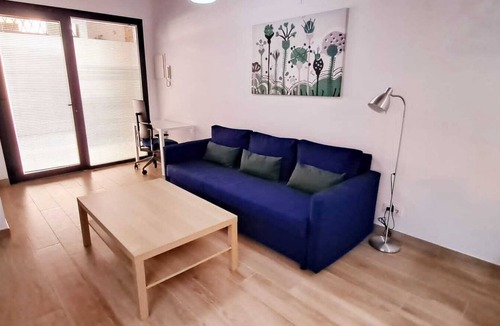 El Clot Apartment | Cozy apartment with separate entrance