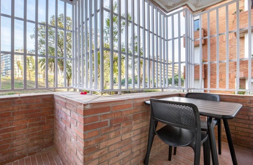 Sarria Apartment | Delightful Sarrià 3BR, w/Doorman & Fresh Renovation, by Blueground