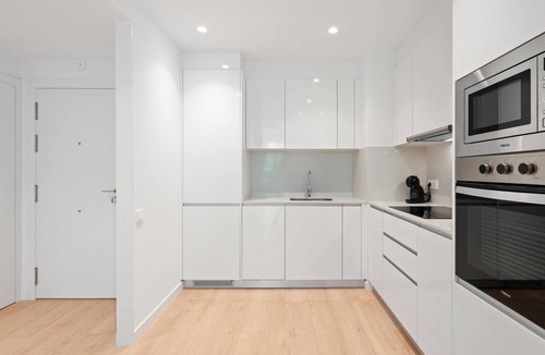 Diagonal Mar i el Front Maritim del Poblenou Apartment | Discover Your Urban Oasis: Modern 1-Bedroom Apartment in Barcelona's Vibrant Forum Area