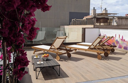 L'Hospitalet de Llobregat Apartment | Duplex apartment with a patio next to FIRA GRAN VIA