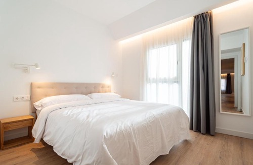 Valladolid City Centre Apartment | Edificio Ferrari 6 by Plaza Mayor Apartamentos