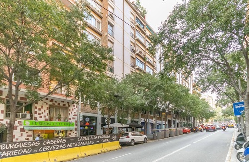 La Sagrada Familia Apartment | ELEGANCE : Apartment with 4 bedrooms and 2 bathrooms, fully equipped.