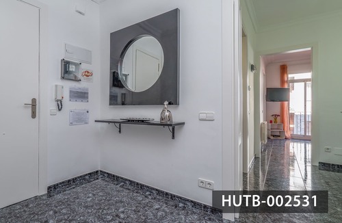 El Poble-sec Apartment | Elegantniy apartment for 5 people in Poble Sec