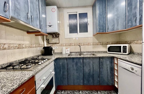 El Poble-sec Apartment | Elegantniy apartment for 5 people in Poble Sec