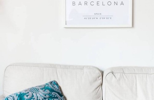 L'Hospitalet de Llobregat Apartment | Enjoy a peaceful escape from the hustle and bustle of the city center in this thoughtfully designed apartment.