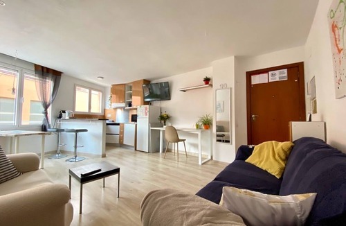 Terrassa Apartment | Enjoy the Center. Swimming pool. Gastronomy. WIFI