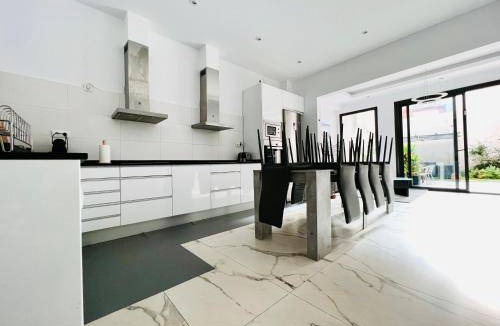Collblanc y La Torrassa House | 150 m² House ∙ 5 bedrooms ∙ 15 guests