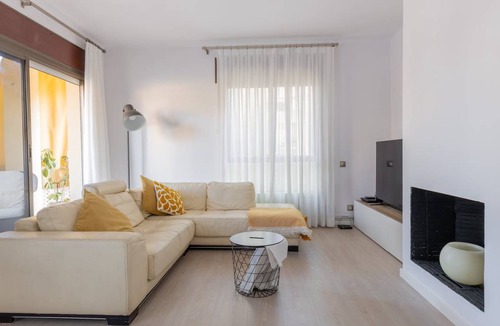La Maternitat i Sant Ramon Apartment | 145 m² Apartment ∙ 4 bedrooms ∙ 6 guests