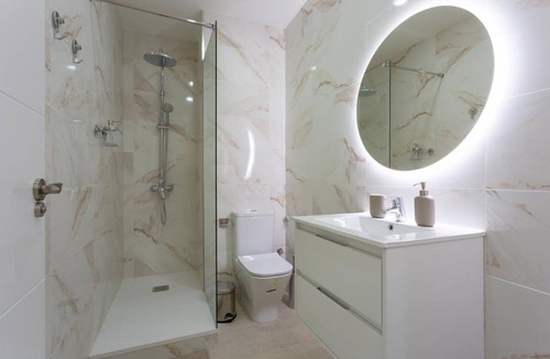 La Maternitat i Sant Ramon Apartment | 75 m² Apartment ∙ 3 bedrooms ∙ 4 guests