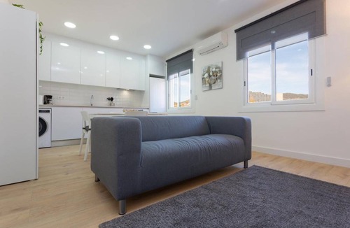 La Maternitat i Sant Ramon Apartment | 75 m² Apartment ∙ 3 bedrooms ∙ 4 guests