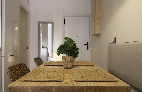La Maternitat i Sant Ramon Apartment | 51 m² Apartment ∙ 2 bedrooms ∙ 4 guests