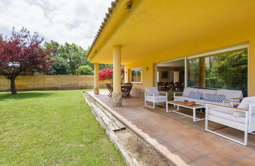 Sant Andreu de Llavaneres House | 350 m² Finca ∙ 4 bedrooms ∙ 8 guests