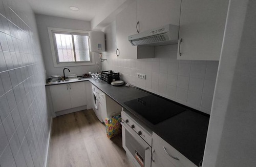 Nou Barris Resort | 70 m² Private room ∙ 1 bedroom ∙ 1 guest