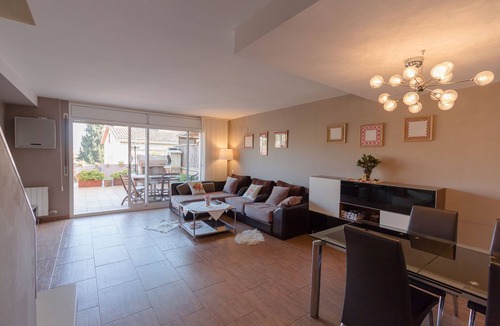Sant Vicenc de Montalt House | Family-Friendly Holiday Home with private pool Near Barcelona