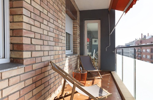 Les Corts Apartment | Fancy and Sunny central apartment