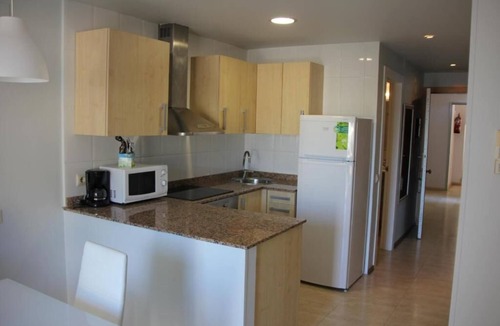 Castelldefels Apartment | FANTÁSTICO APTO. EN CASTELLDEFELES (Barcelona) CON PISCINA, 5 pers.