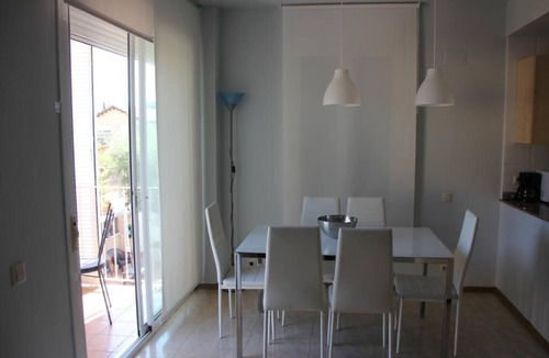Castelldefels Apartment | FANTÁSTICO APTO. EN CASTELLDEFELES (Barcelona) CON PISCINA, 5 pers.