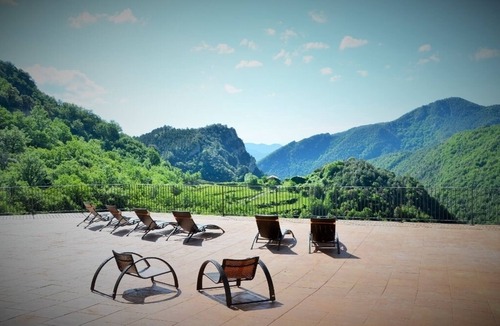 Cercs Villa | Fantastic mountain villa - Private padel tennis, pool & spa, fitness room & more